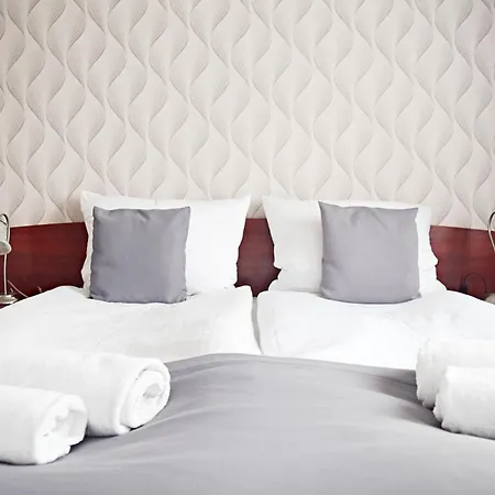 Maraton Hotell 3*