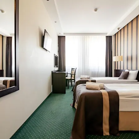 Hotell Maraton 3*