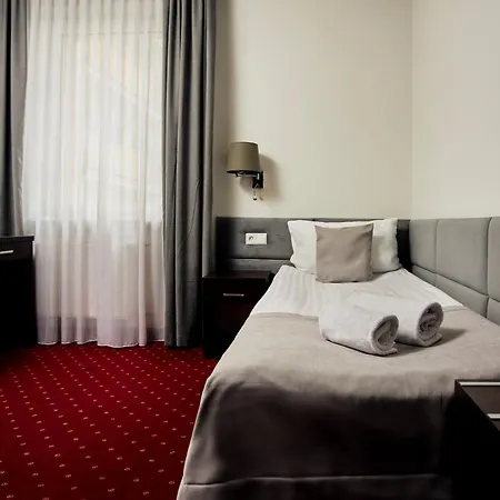 Maraton Hotell 3*