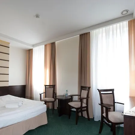 Maraton Hotell 3*